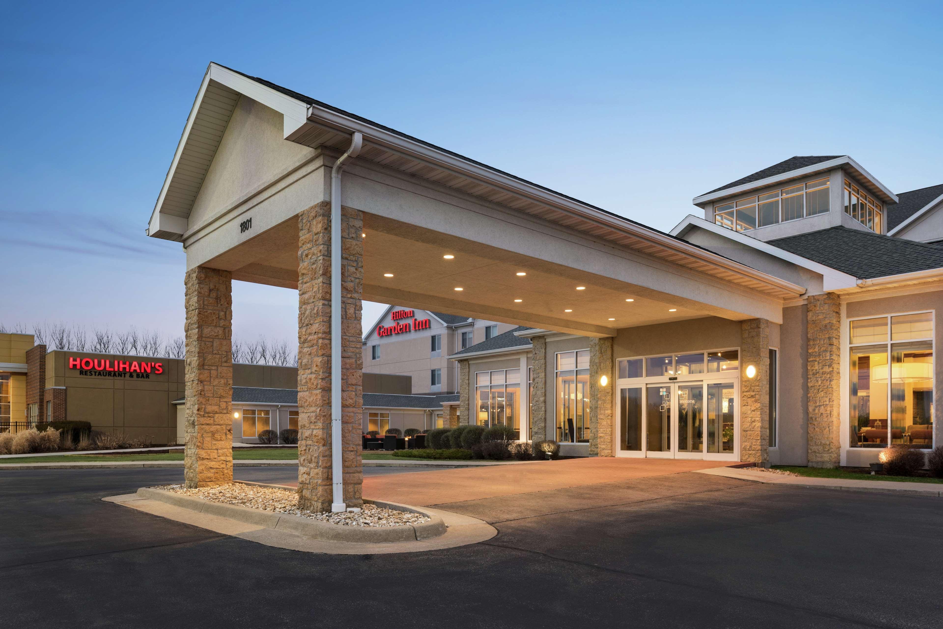 Hilton Garden Inn Dubuque Downtown Exteriör bild