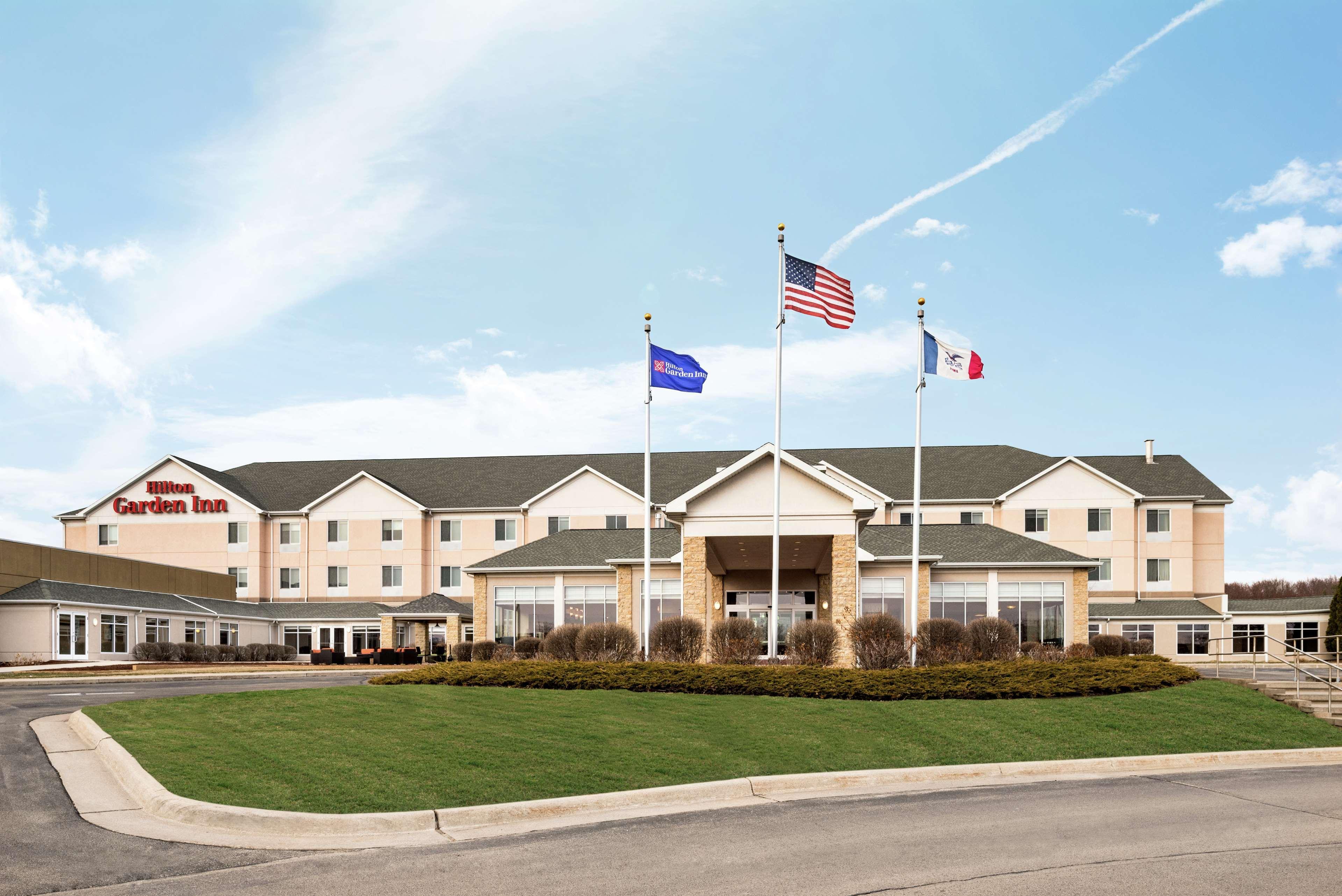 Hilton Garden Inn Dubuque Downtown Exteriör bild